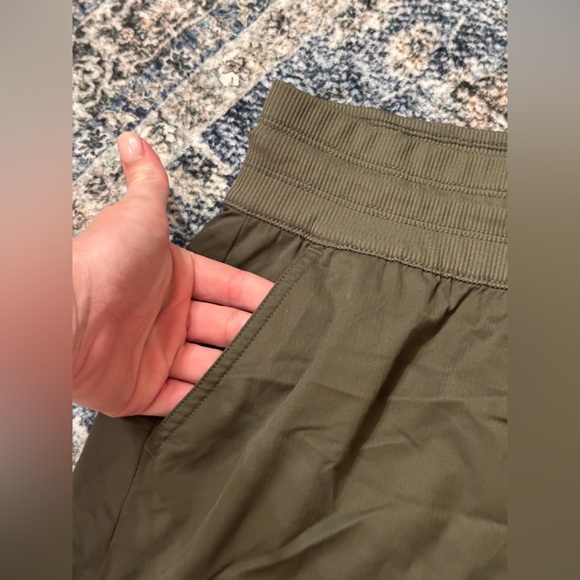 Women's North Face Aphrodite Short - Picture 7 of 9